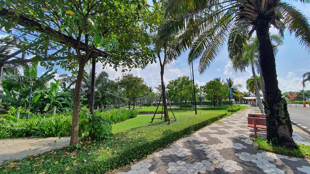 Tôi cần bán căn song lập senturia vườn lài chỉ 20 tỷ