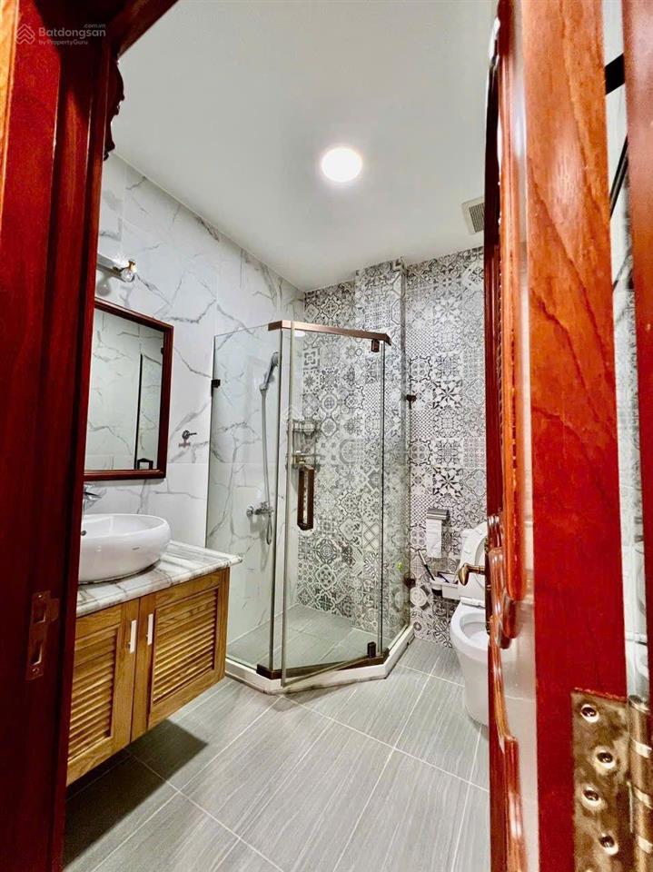 Tôi cần cho thuê nhà phố senturia vườn lài full nội thất chỉ 22tr/ tháng
