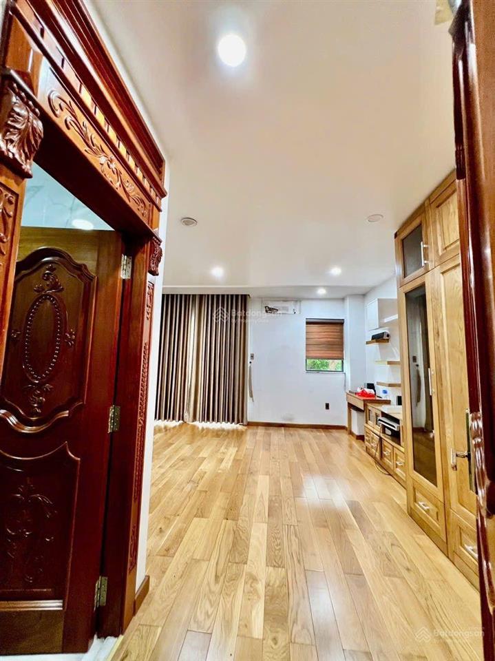 Tôi cần cho thuê nhà phố senturia vườn lài full nội thất chỉ 22tr/ tháng