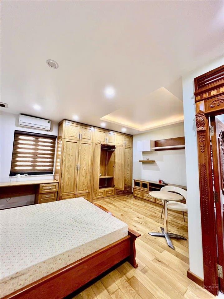 Tôi cần cho thuê nhà phố senturia vườn lài full nội thất chỉ 22tr/ tháng