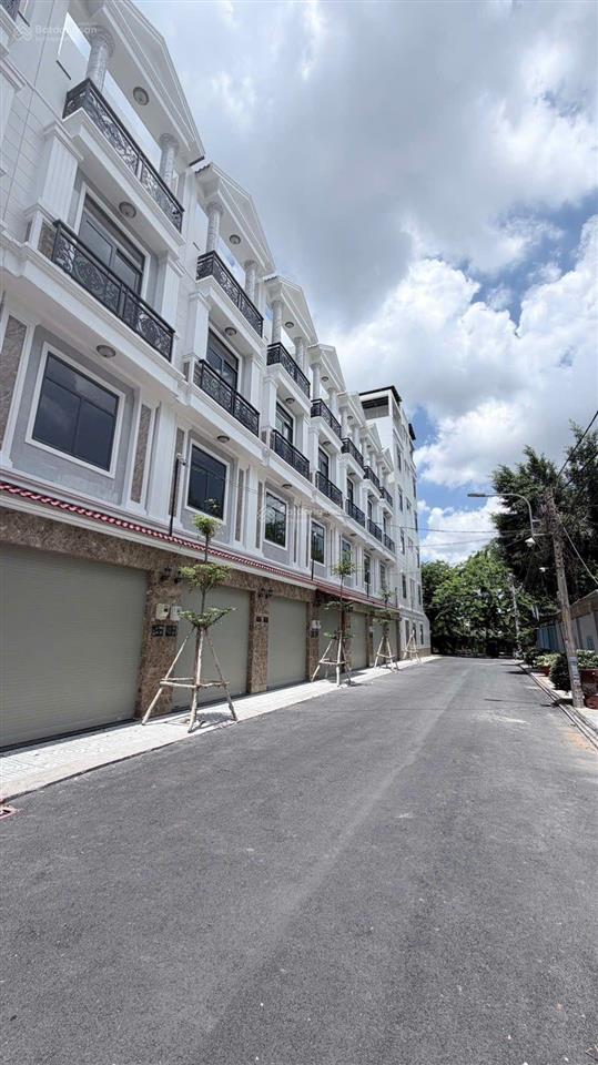Nhà phố liền kề đường quốc lộ 13. hiệp bình phước, thủ đức chỉ 7.8 tỷ/ căn