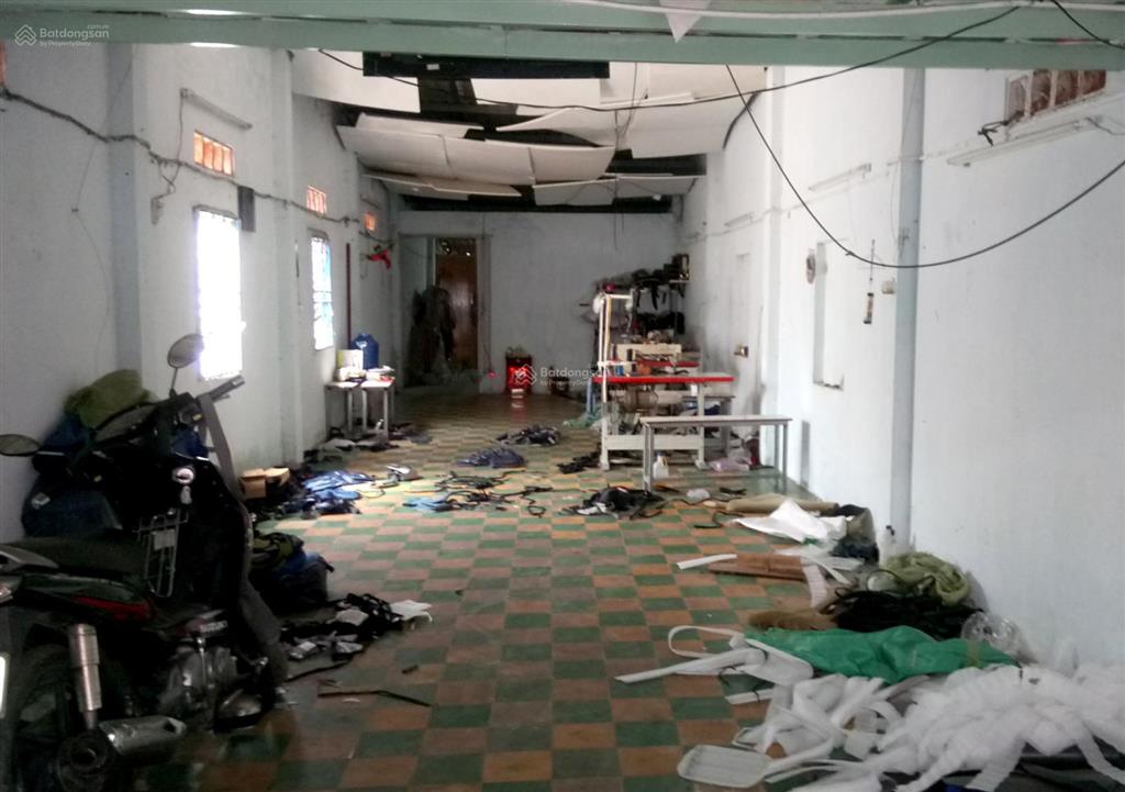 Nhà suốt nguyên căn 105m2 chính chủ, có gác, điện nước chính, hẻm rộng 4m.