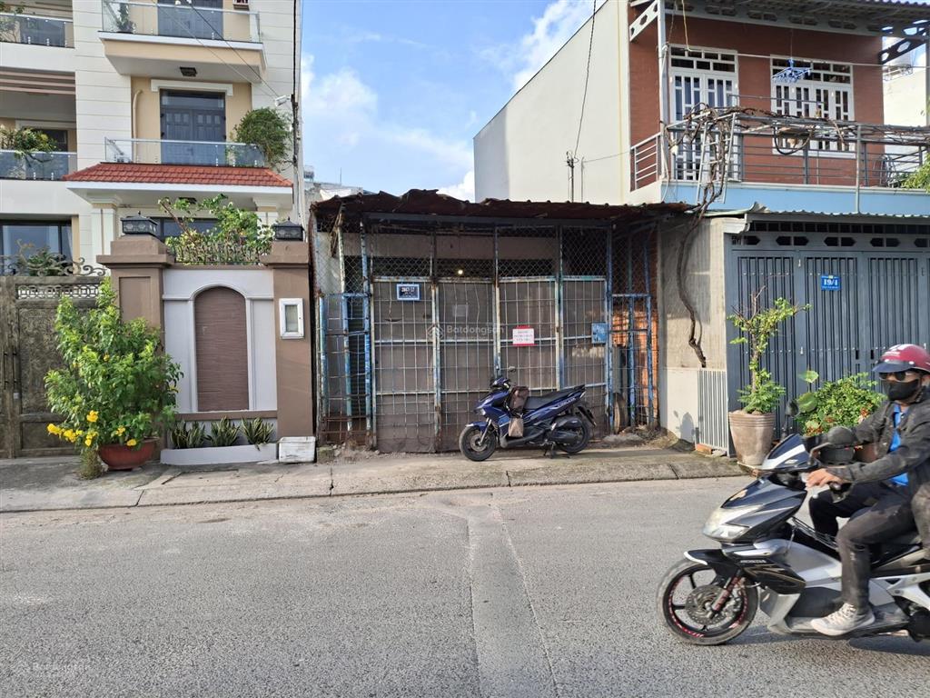 Nhà mặt phố quốc lộ 1 nay là đường lê đức anh, đường nhựa. giá tốt, thương lượng chính chủ