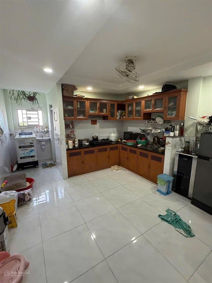 Bán nhà đường 6m thông, (4x18) 1trệt, 1lầu, 2 sẹc đường bùi văn ngữ, hiệp thành, quận 12