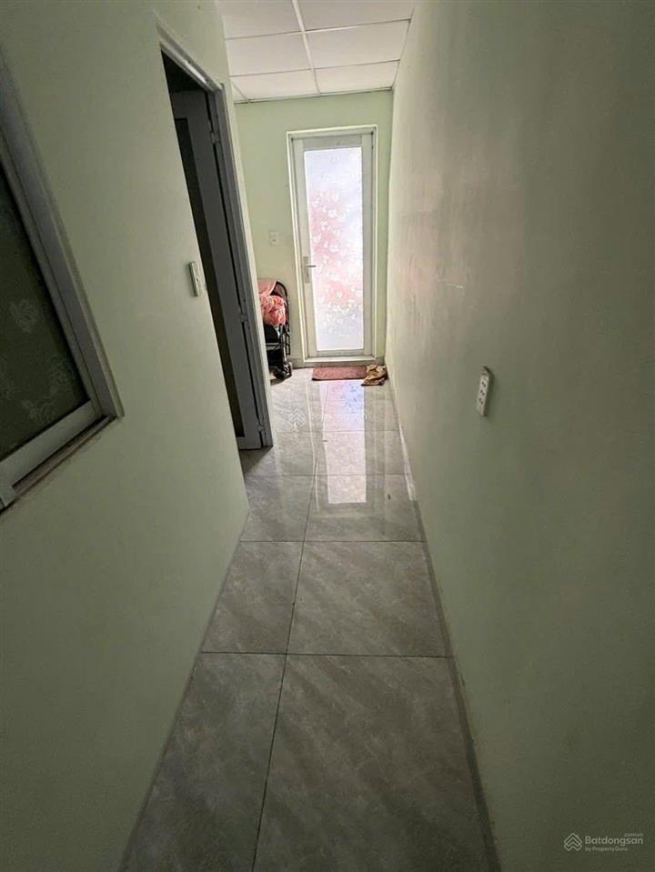 Bán nhà đường 6m thông, (4x18) 1trệt, 1lầu, 2 sẹc đường bùi văn ngữ, hiệp thành, quận 12