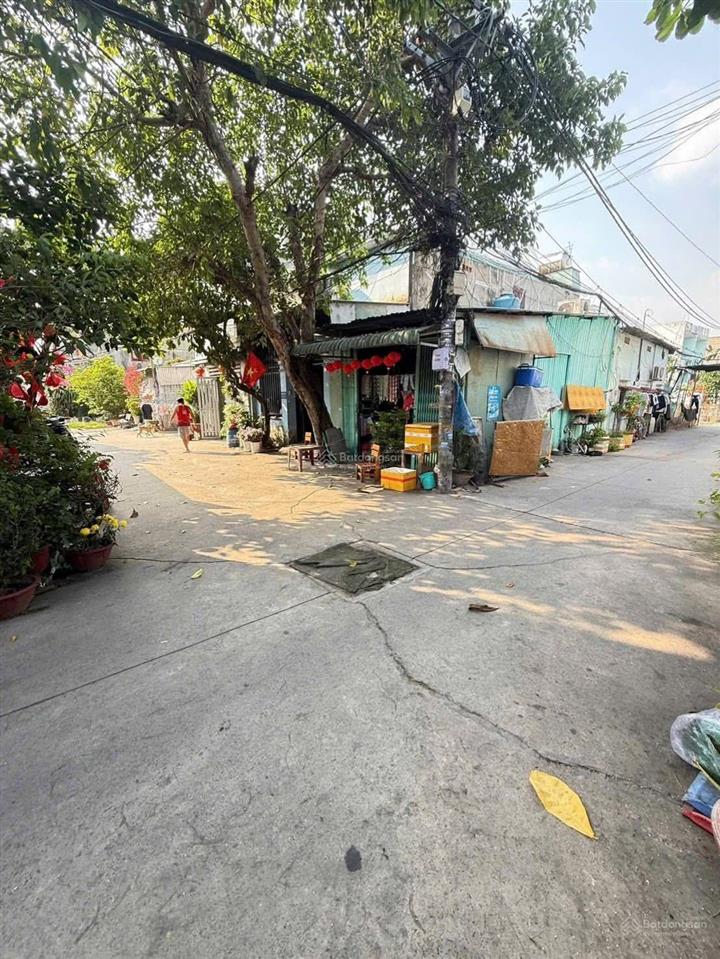 Bán nhà đường 6m thông, (4x18) 1trệt, 1lầu, 2 sẹc đường bùi văn ngữ, hiệp thành, quận 12