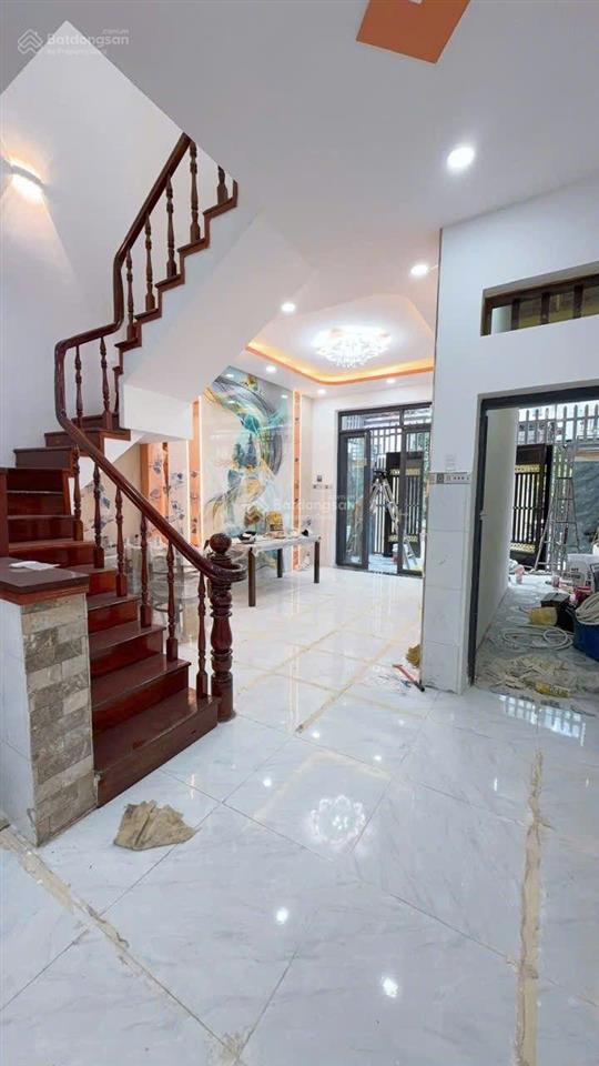 Nhà mới đẹp, mặt tiền hẻm 6m thông, (4,8x12), 1 trệt, 1lầu, 2 pn, đường tx 40, thạnh xuân, quận 12
