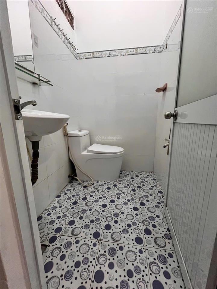 1 tỷ 268 triệu. nhà cách chợ 90m, đi bộ ra chợ 4 phút, (chợ minh phát)