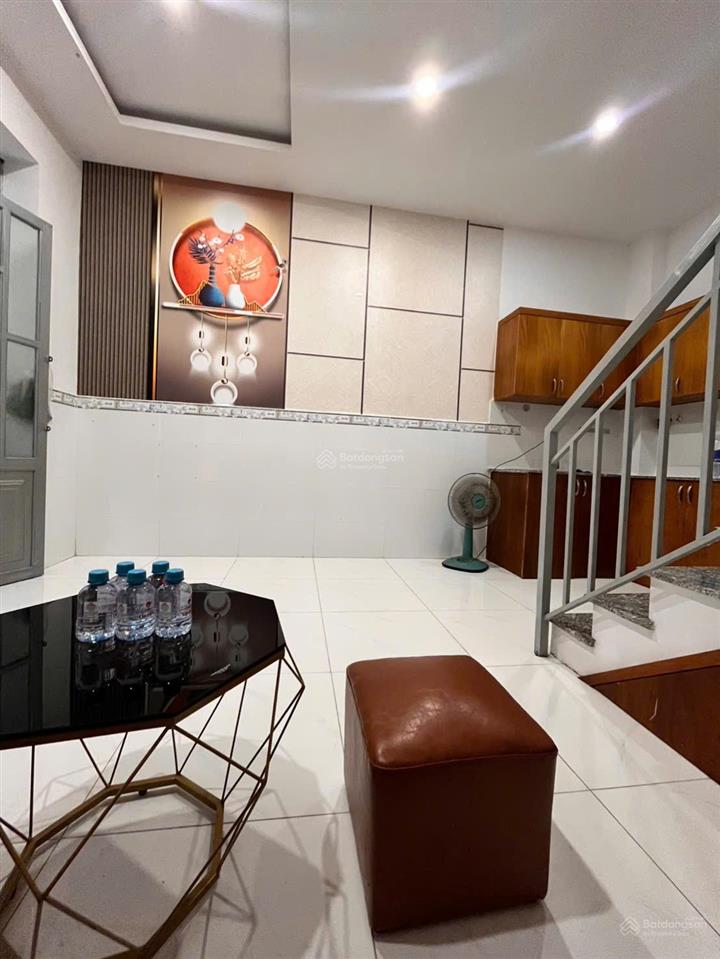 1 tỷ 268 triệu. nhà cách chợ 90m, đi bộ ra chợ 4 phút, (chợ minh phát)