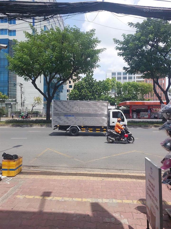 Chủ gấp bán nhà dt 4,5x30 đúc 2 tầng mặt tiền đường tô ký ngay cv phần mềm quang trung giá 14ty500.