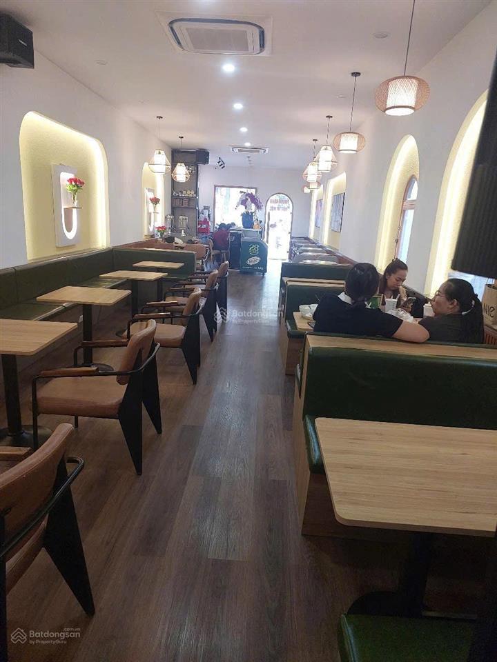 Chủ gấp bán nhà dt 4,5x30 đúc 2 tầng mặt tiền đường tô ký ngay cv phần mềm quang trung giá 14ty500.