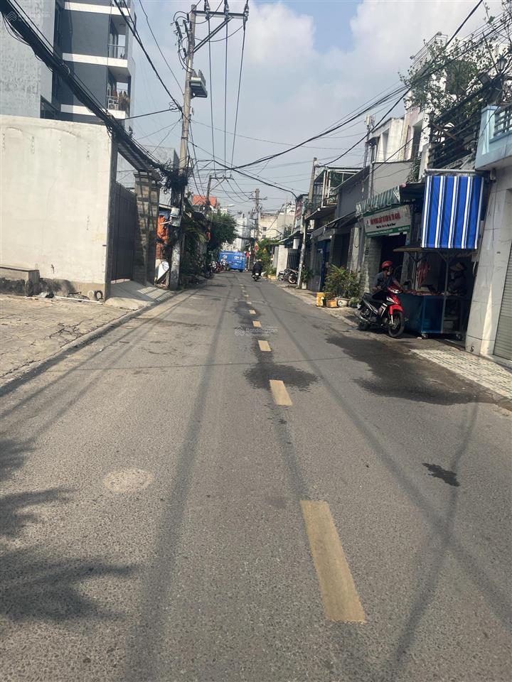 Bán nhà dt 12x17 mt đường đông hưng thuận, q.12 giáp trường chinh, song hành giá nhỉnh 17 tỷ.