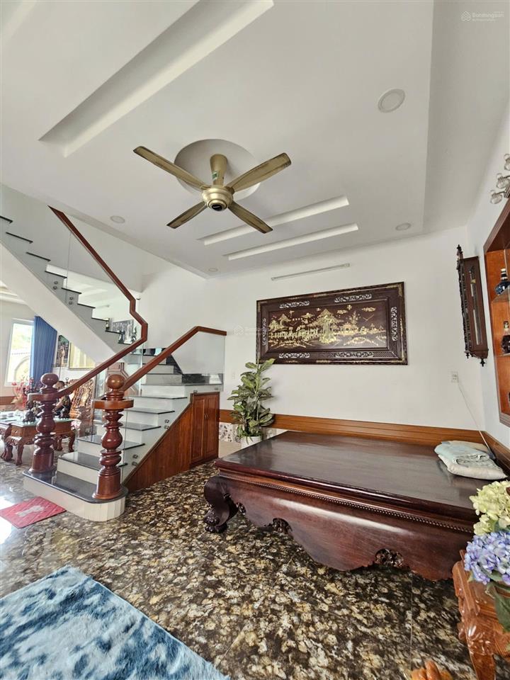 Chủ ngộp cần bán gấp nhà dt 8x29 mt đường tân thới hiệp, q.12 giá nhỉnh 12 tỷ