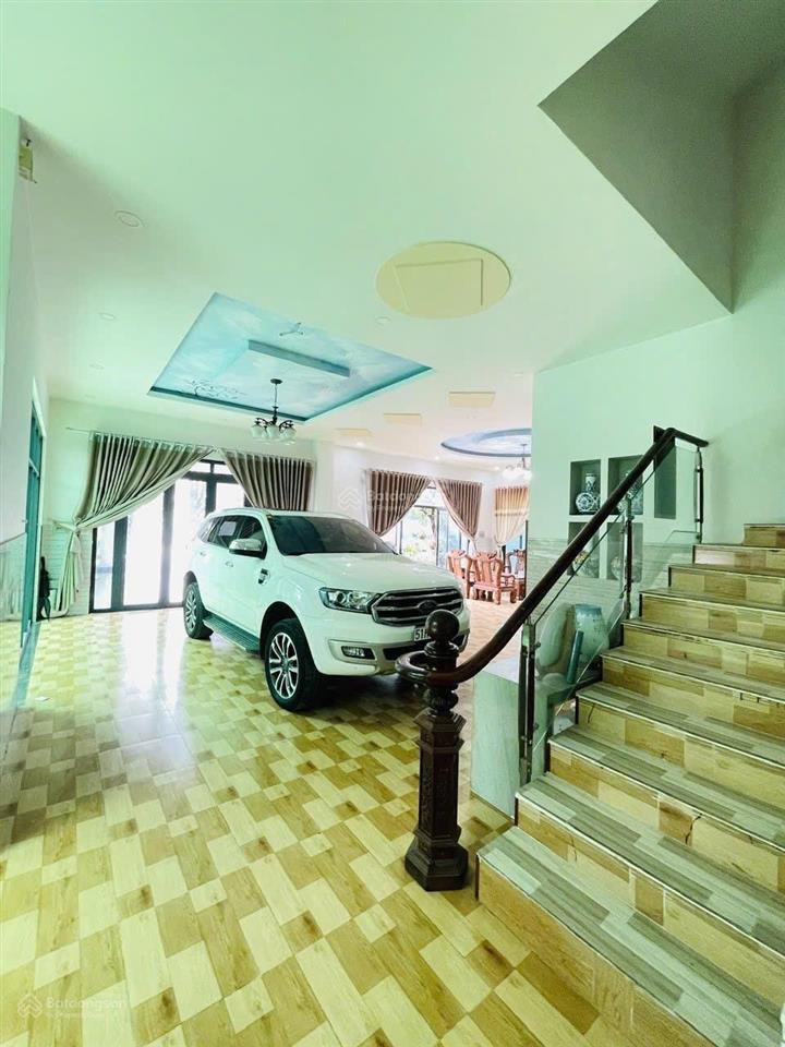 Anh chủ nhà cần bán gấp biệt thự dt 16x23 đúc 3 tầng khu dân cư hoàng hải, bà điểm, hm giá 20 tỷ tl