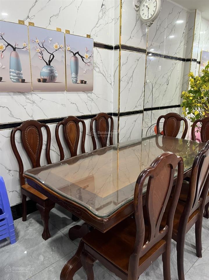 Bán nhà dt 6x12 đúc 3 tầng đường 10m phường trung mỹ tây, q.12 giá 5 tỷ 700 triệu tl.