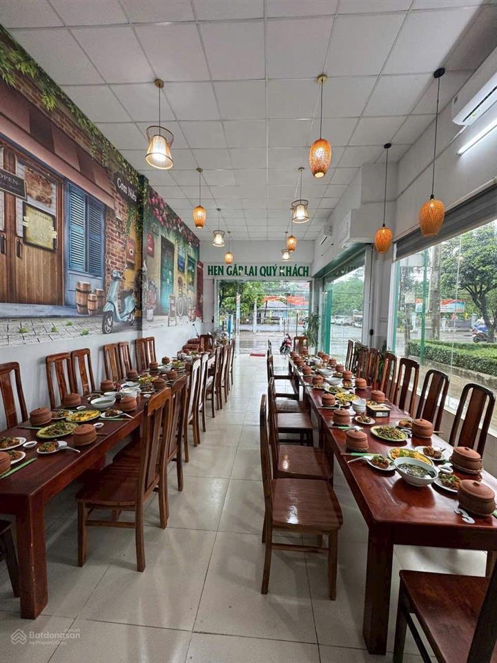 Chủ ngộp bán nhà lô góc 2 mặt tiền đường lê văn khương, q.12 dt 5x30 đúc 3 tầng giá 14 tỷ