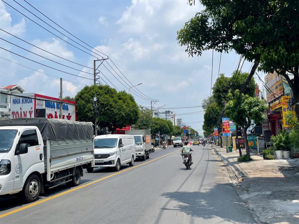 Chủ ngộp bán nhà lô góc 2 mặt tiền đường lê văn khương, q.12 dt 5x30 đúc 3 tầng giá 14 tỷ