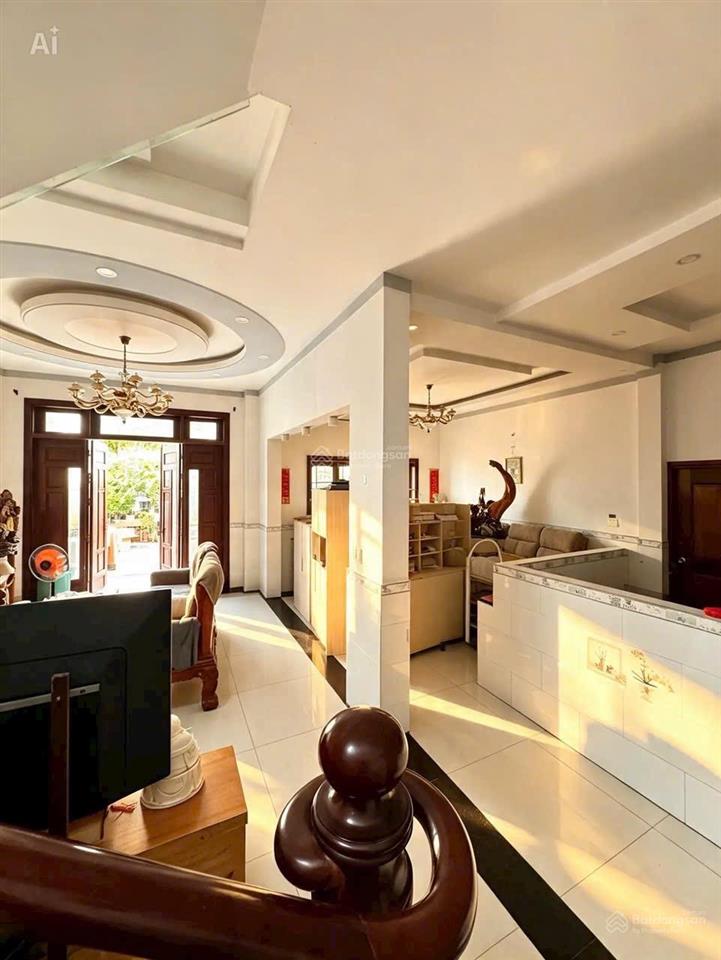 Bán biệt thự nhà vườn dt rộng 330m2 đúc 2 tầng hẻm 8m thới an 28, quận 12 giáp gv giá 16tỷ500 tl
