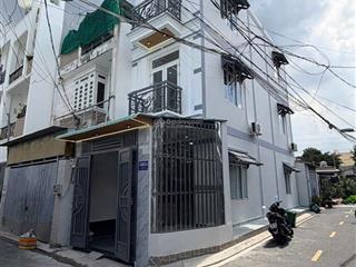 Bán nhà dt 3,5x15 đúc 3 tầng lô góc 2 mt hẻm xe hơi đường lâm thị hố, phường tch giá 4 tỷ 680 tl.