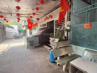 Chủ gấp bán nhà dt 4x18m trệt lầu 2 mt hẻm trước sau đường đht18 gần chợ cầu giáp gv giá 2 tỷ 750