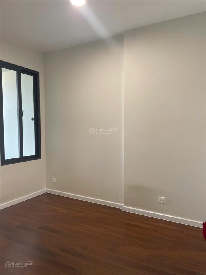 Bán căn hộ view hồ bơi  giá 2.550