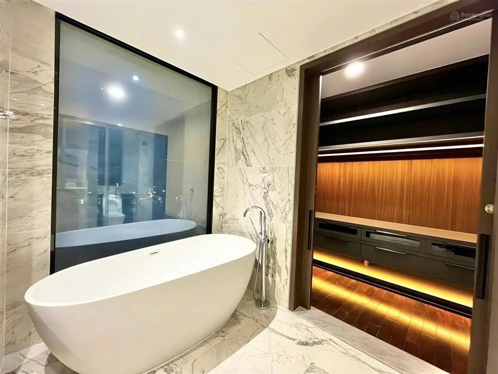 Em chi bán nhanh 4 pn tòa cove 212 m2 giá 110 tỷ ib chi 0934 649 ***