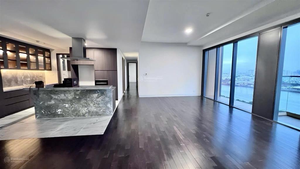 Em chi bán nhanh 4 pn tòa cove 212 m2 giá 110 tỷ ib chi 0934 649 ***