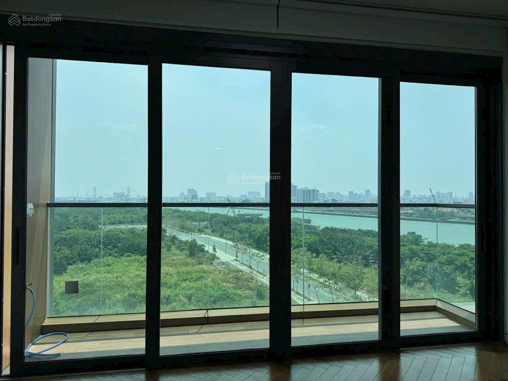 Em chi bán nhanh 3 pn toà cove ( empire city) 155 m giá cực tốt 55 tỷ ib chi 0934 649 ***