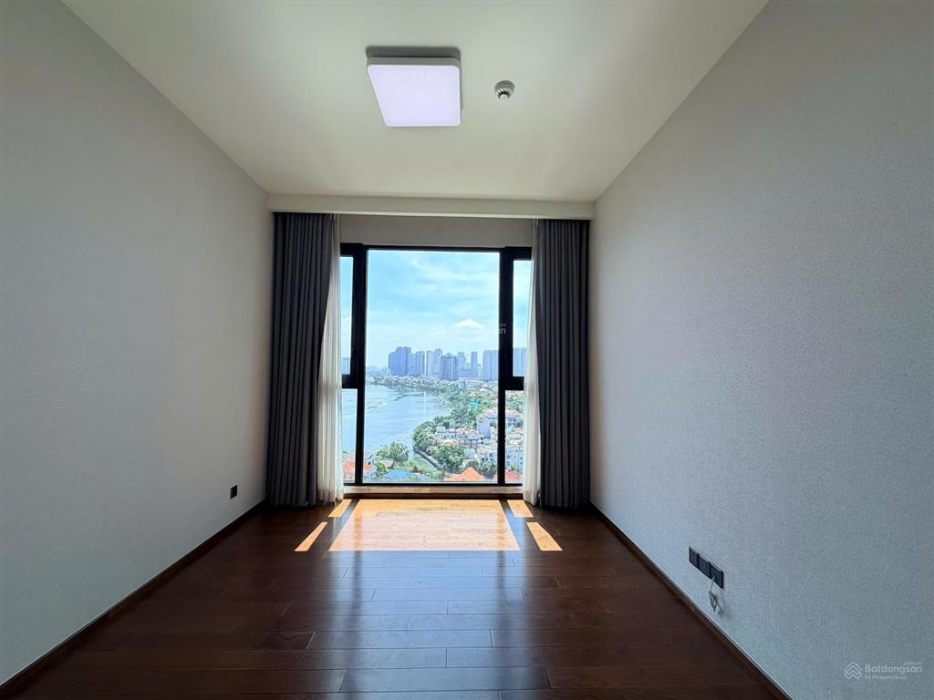 Em chi bán nhanh 3 pn d'edge 20 tỷ bao rẻ thảo điền. gọi ms chi 0934 649 ***