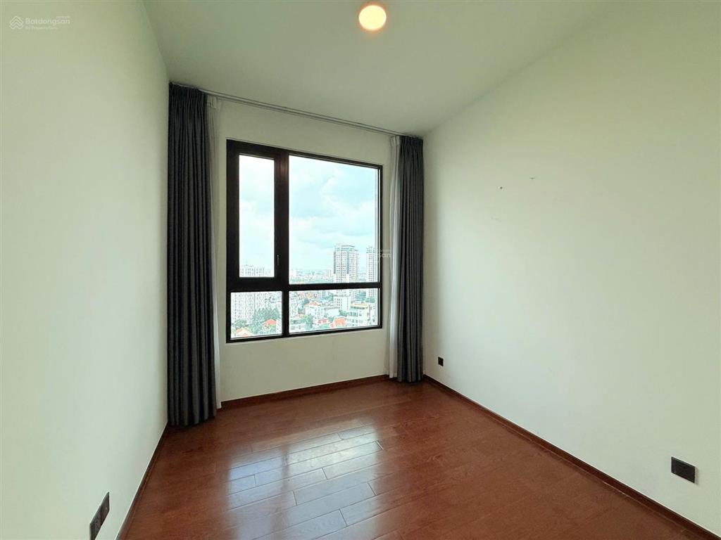 Em chỉ bán nhanh 2 pn d'edge giá 13 tỷ có thương lượng, hđ thuê 30tr gọi ms chi 0934 649 ***
