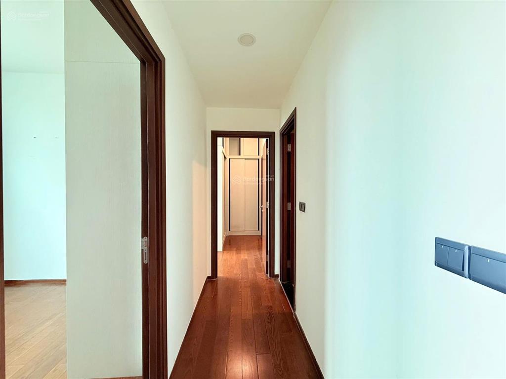 Em chỉ bán nhanh 2 pn d'edge giá 13 tỷ có thương lượng, hđ thuê 30tr gọi ms chi 0934 649 ***