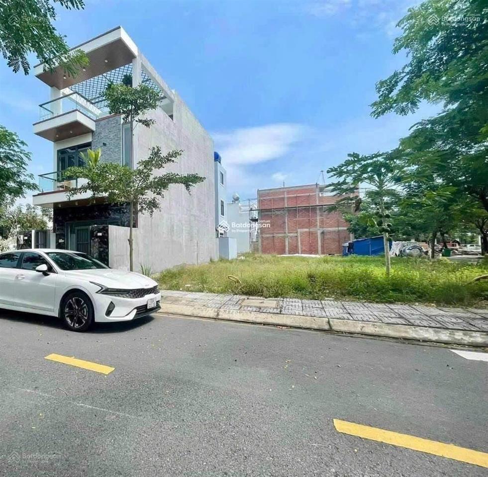 Chính chủ bán đất dự án d2d, 8x29m, sổ đỏ, giá 4,3 tỷ 0902 502 ***