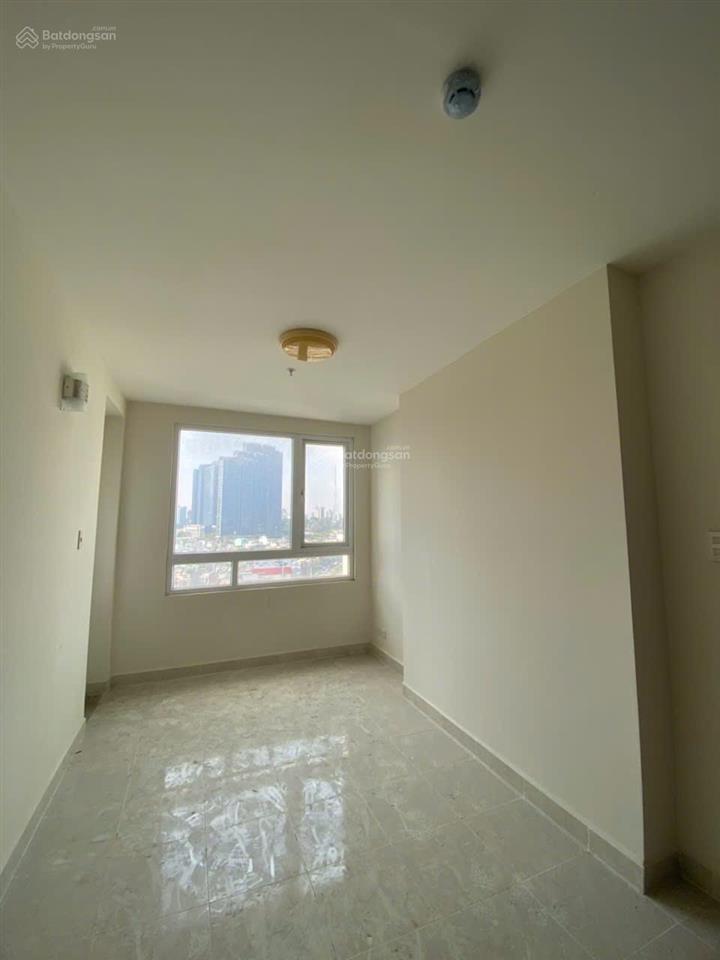 Bán gấp căn 1 phòng 46m2 tầng trung giá 3.1 tỷ