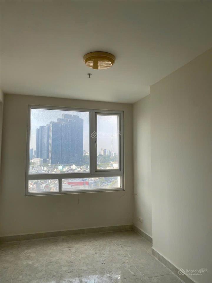 Bán gấp căn 1 phòng 46m2 tầng trung giá 3.1 tỷ