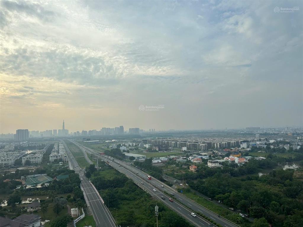 Cho thuê nhanh căn 3 phòng ngủ nội thất cơ bản giá 12,5/tháng