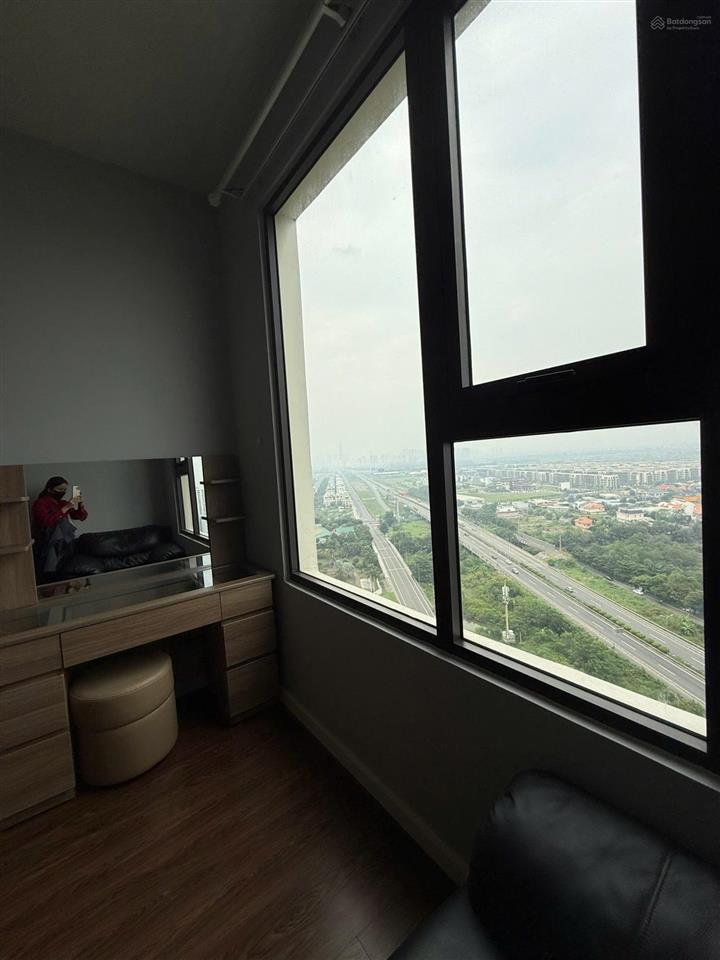 Cho thuê nhanh căn 3 phòng ngủ nội thất cơ bản giá 12,5/tháng