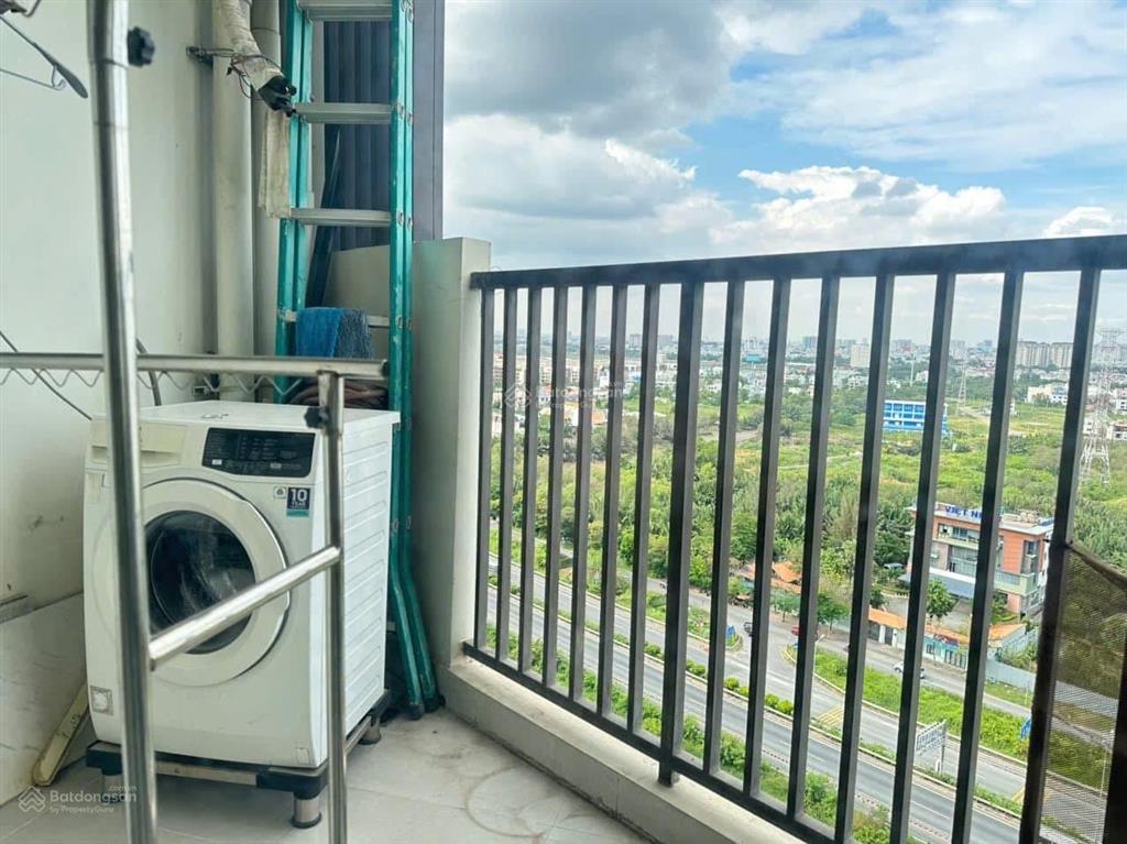 Cho thuê nhanh căn 3 phòng ngủ nội thất cơ bản giá 12,5/tháng
