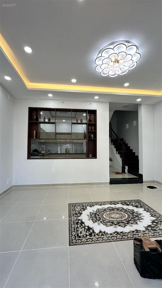 Bán nhà 2 lầu giá 8,2 tỷ chỉ cách nguyễn duy trinh 30m