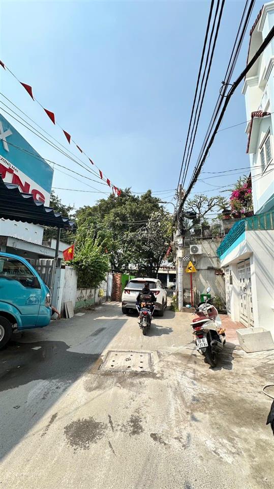 Bán nhà 2 lầu mặt tiền đường 42 phường bình trưng tphcm.