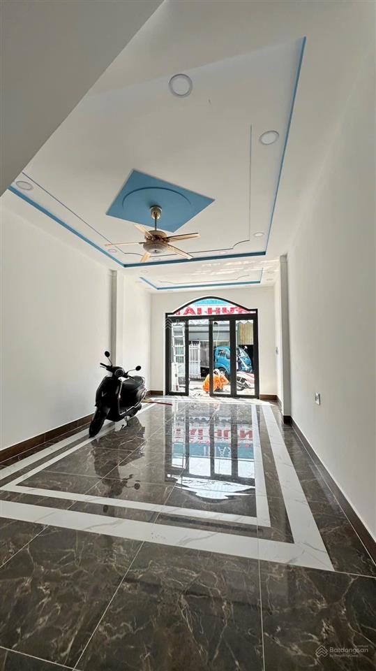 Bán nhà 2 lầu mặt tiền đường 42 phường bình trưng tphcm.