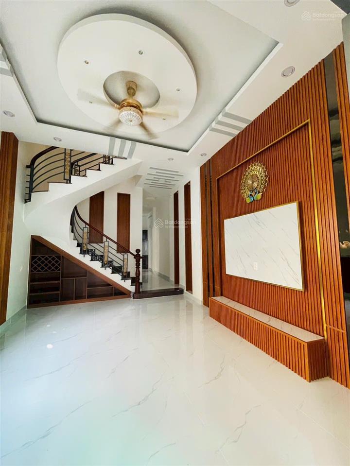 Bán nhà 1 lầu giá 9,4 tỷ mặt tiền đường số phường bình trưng tphcm