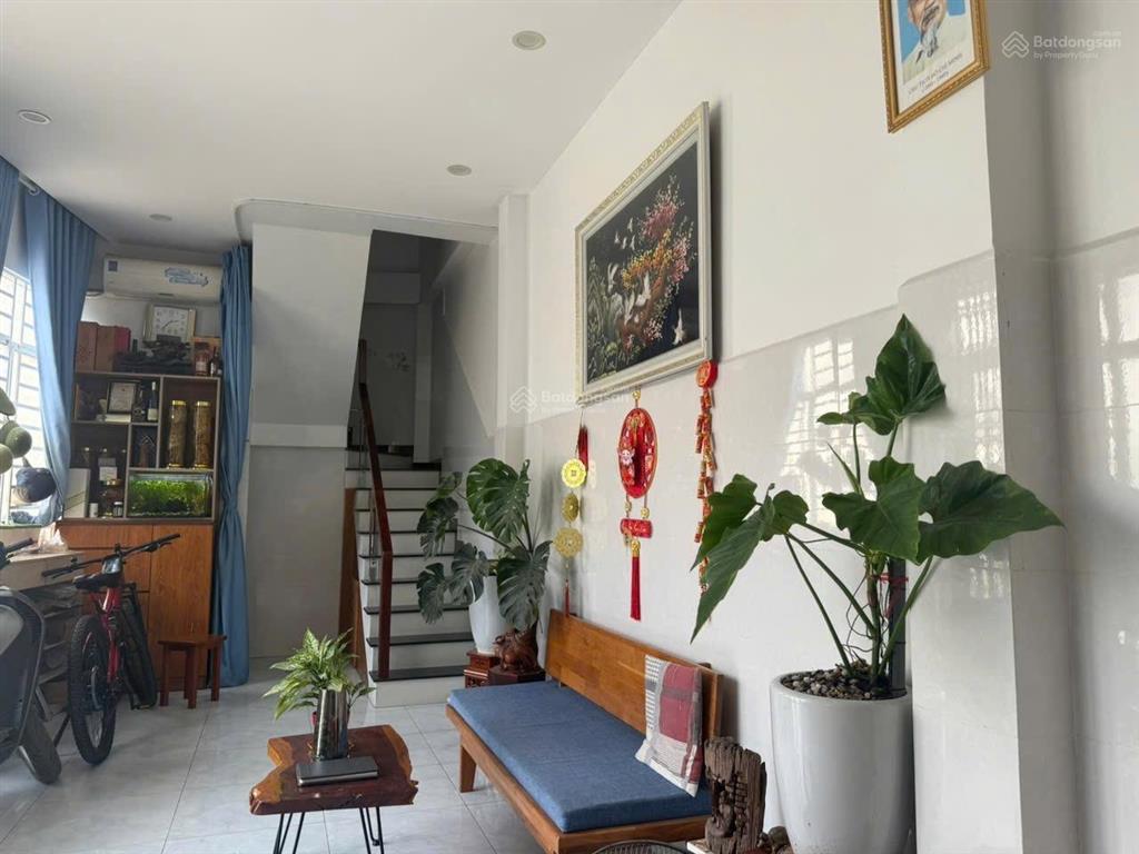Bán nhà 3 lầu giá 6,5 tỷ phường bình trưng tphcm