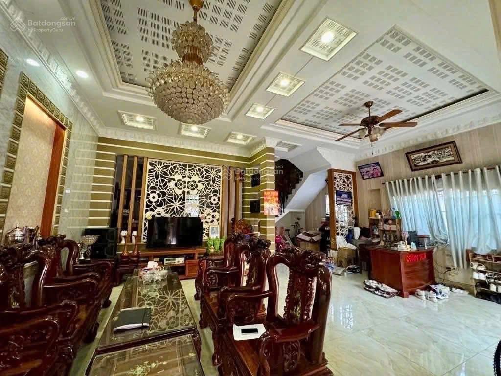 Bán căn biệt thự 310m2 giá 26 tỷ phường bình trưng tphcm