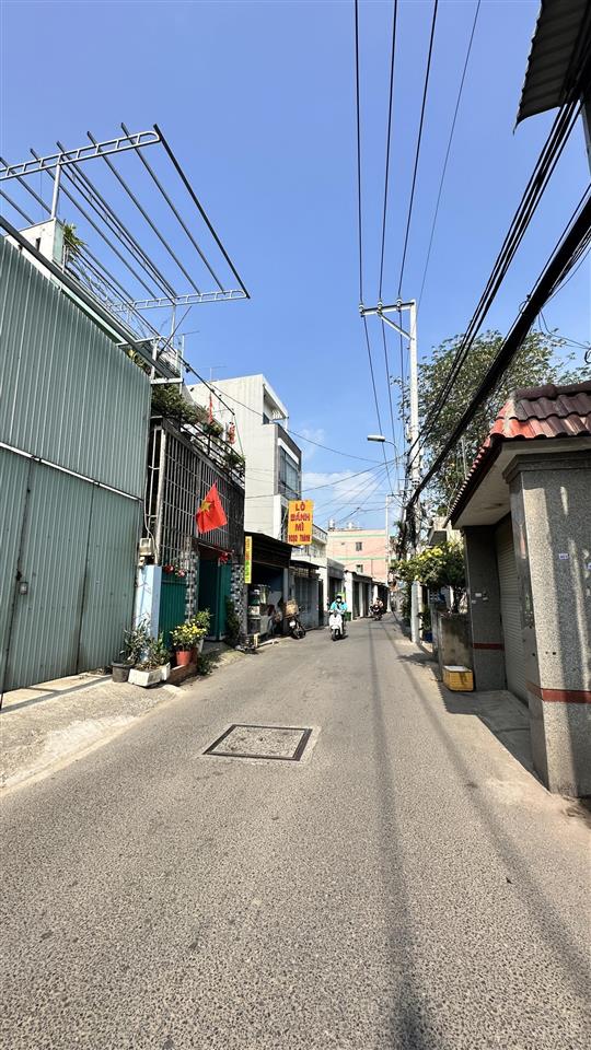 Bán lô đất mặt tiền đường giá 8,8 tỷ, phường bình trưng tphcm