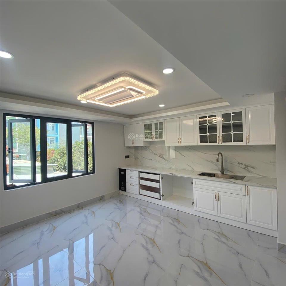 Bán nhà 5 tầng giá 8 tỷ hẻm ô tô phường bình trưng, tphcm