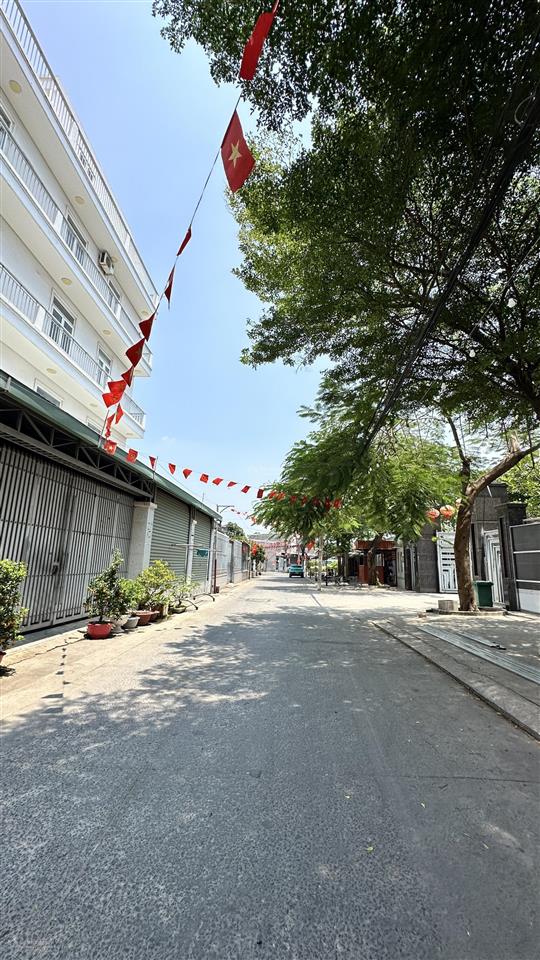 Bán đất 450m2 giá 18 tỷ phường bình trưng, tphcm
