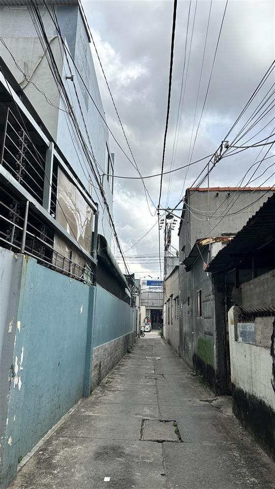 Bán đất 55m2 giá 5,5 tỷ chỉ cách đường nguyễn duy trinh 30m.