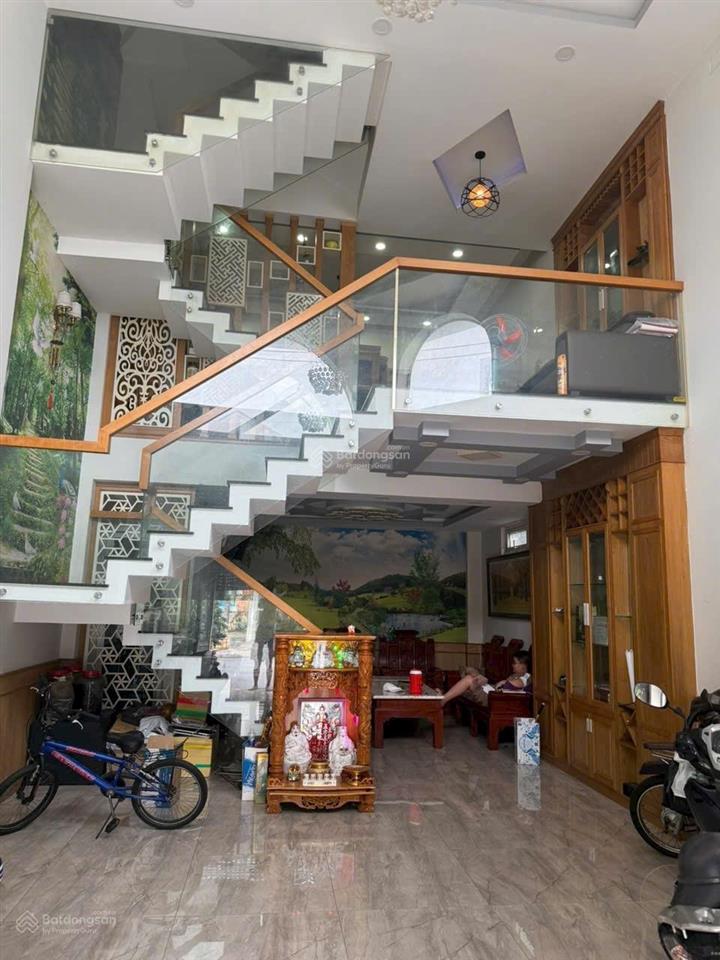 Bán nhà phố 5 tầng giá 15,5 tỷ đường nguyễn tư nghiêm phường bình trưng tphcm