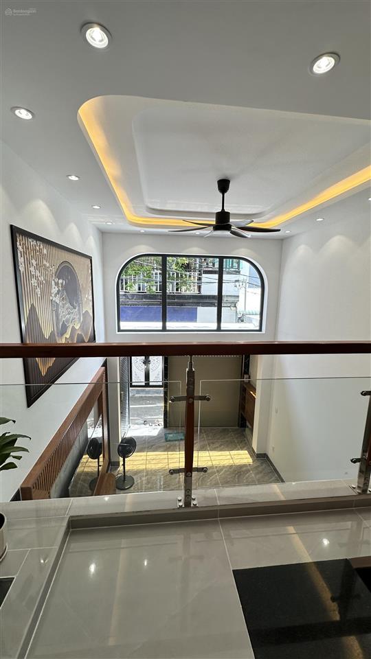 Bán nhà đẹp mới xây giá 9,5 tỷ phường bình trưng tphcm