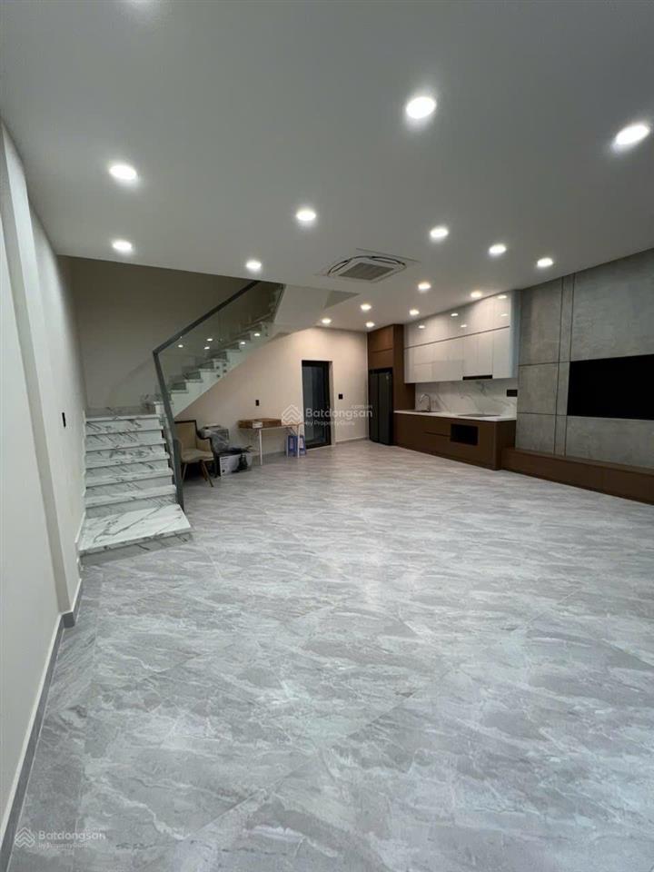 Bán nhà 4 tầng giá 8,7 tỷ phường bình trưng tphcm